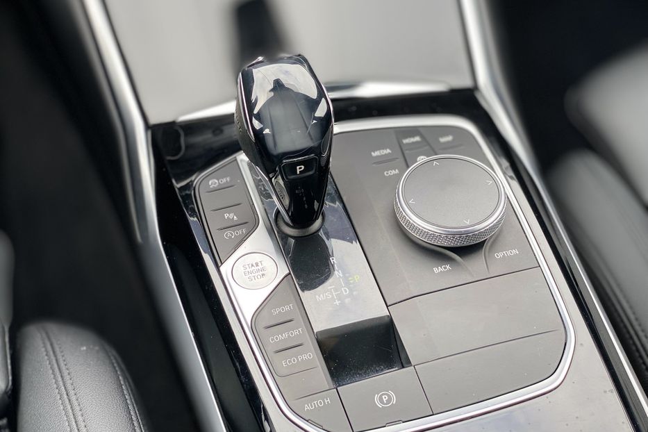 Продам BMW 330 2019 года в Луцке