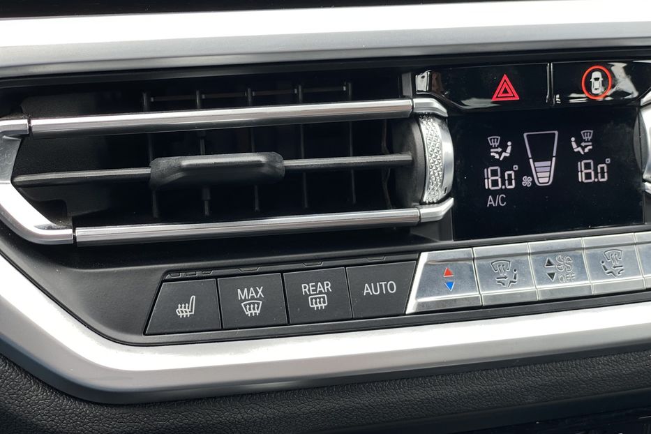 Продам BMW 330 2019 года в Луцке
