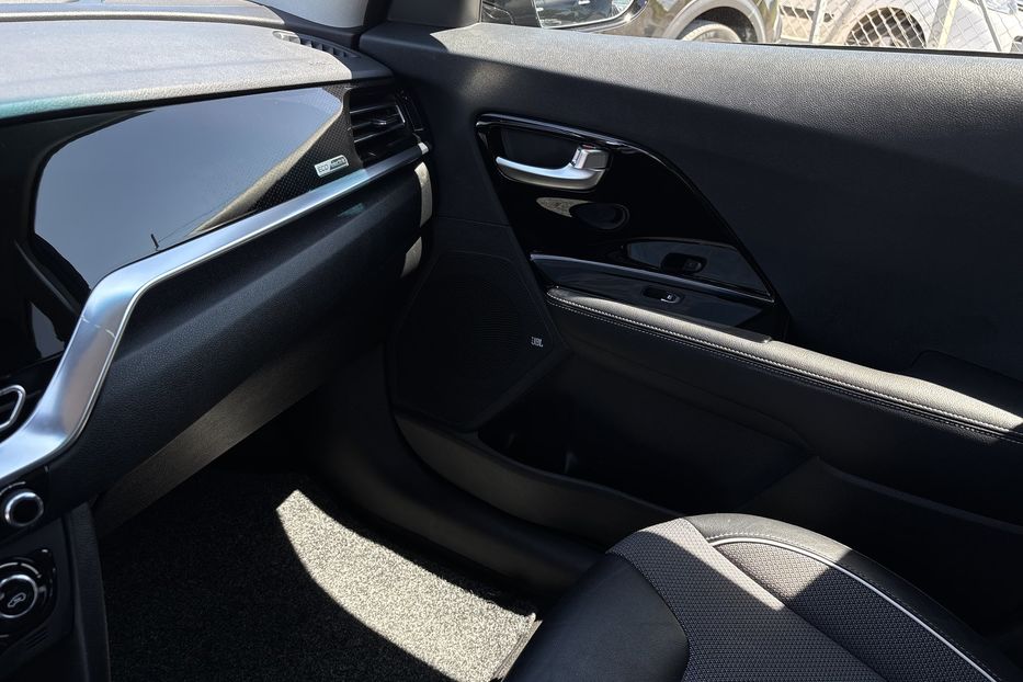 Продам Kia Niro 64квт Рестайл 2021 года в Львове