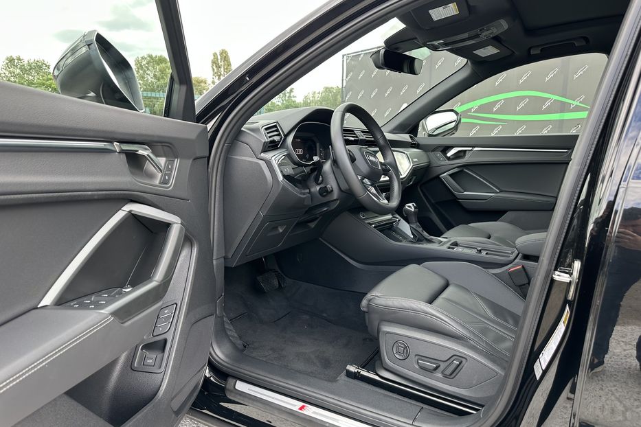 Продам Audi Q3 Premium Plus S-Line 45TFSI  2024 года в Киеве