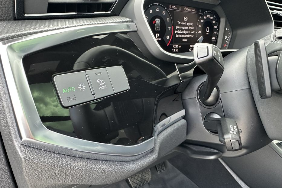 Продам Audi Q3 Premium Plus S-Line 45TFSI  2024 года в Киеве
