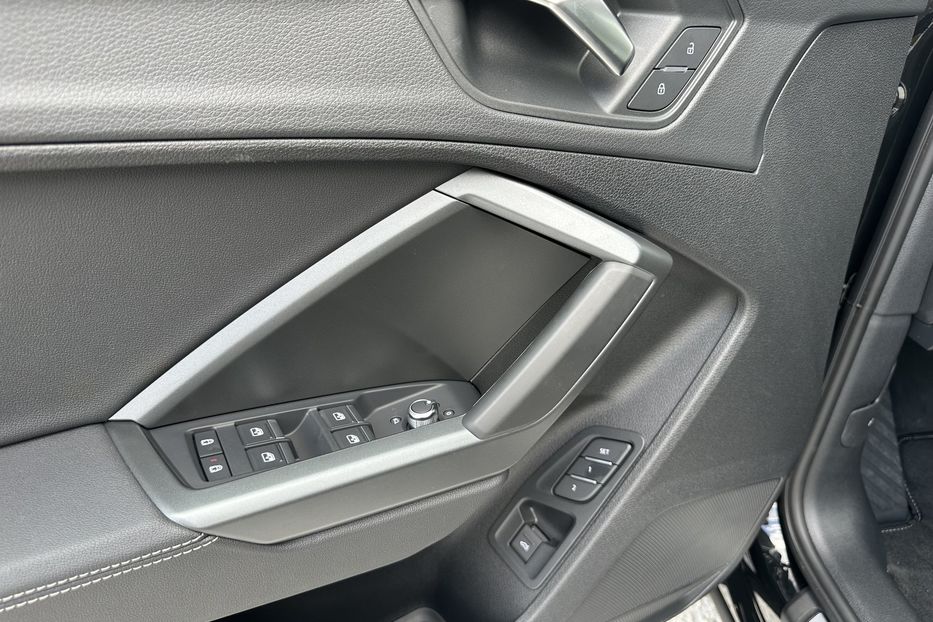 Продам Audi Q3 Premium Plus S-Line 45TFSI  2024 года в Киеве