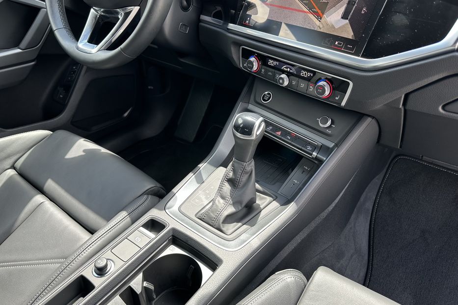 Продам Audi Q3 Premium Plus S-Line 45TFSI  2024 года в Киеве