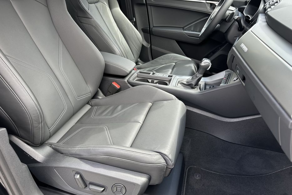 Продам Audi Q3 Premium Plus S-Line 45TFSI  2024 года в Киеве