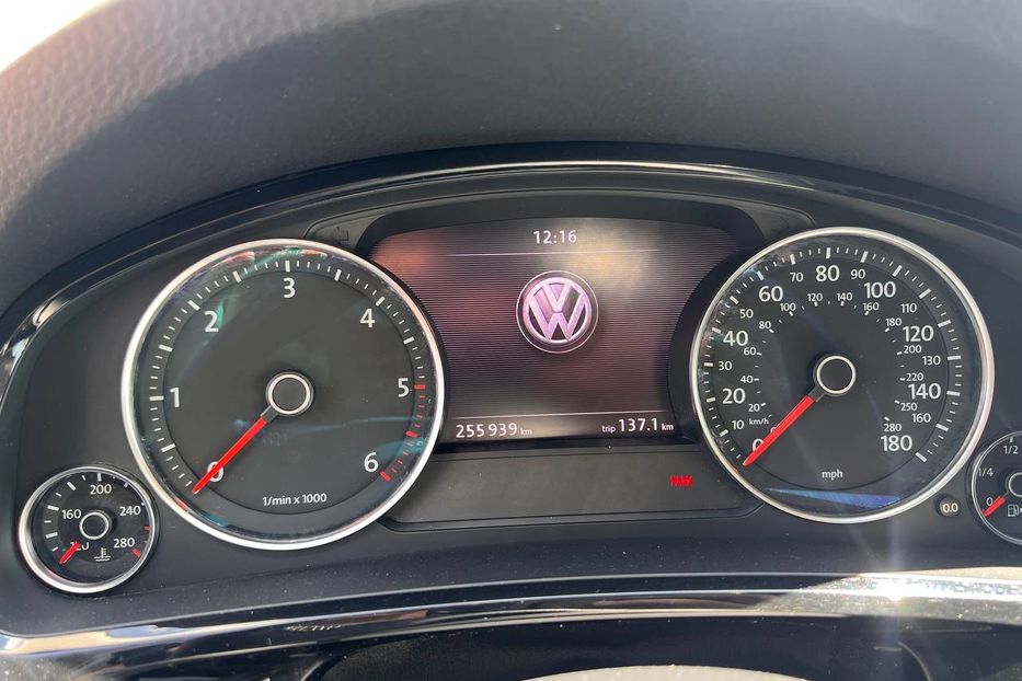 Продам Volkswagen Touareg 2011 года в Черновцах