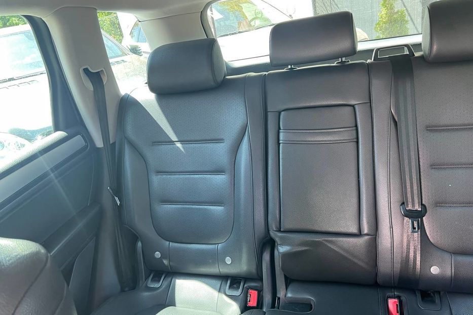 Продам Volkswagen Touareg 2011 года в Черновцах