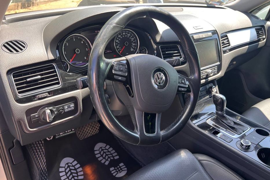 Продам Volkswagen Touareg 2011 года в Черновцах