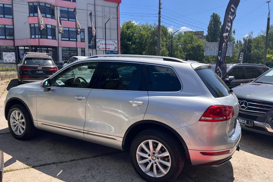 Продам Volkswagen Touareg 2011 года в Черновцах