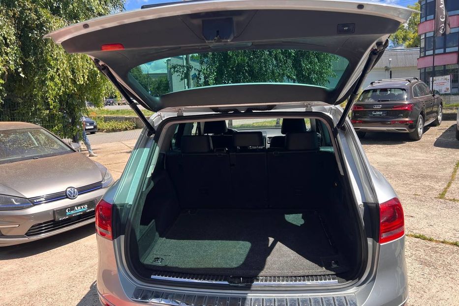 Продам Volkswagen Touareg 2011 года в Черновцах