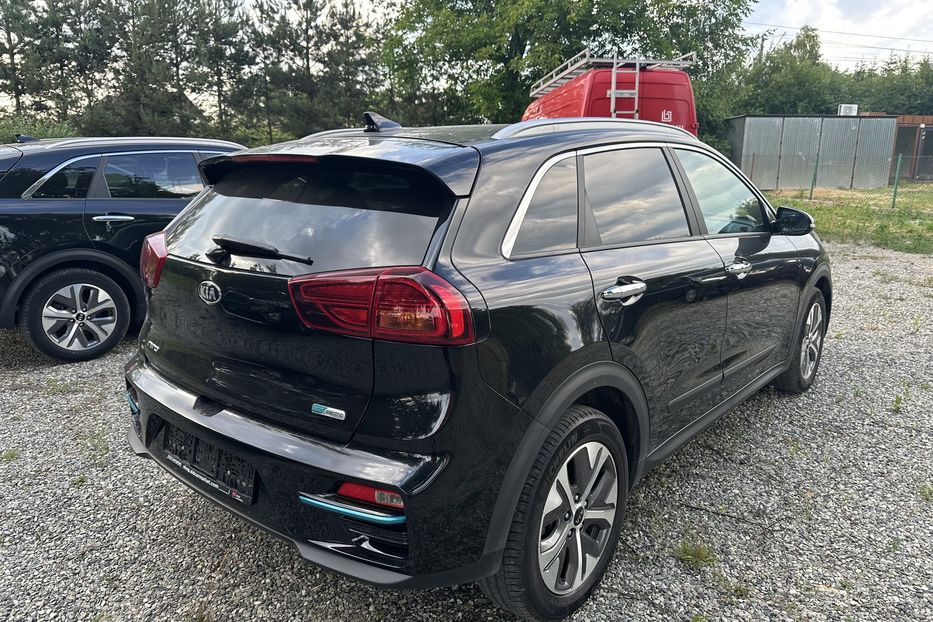 Продам Kia Niro 64квт  2021 года в Львове