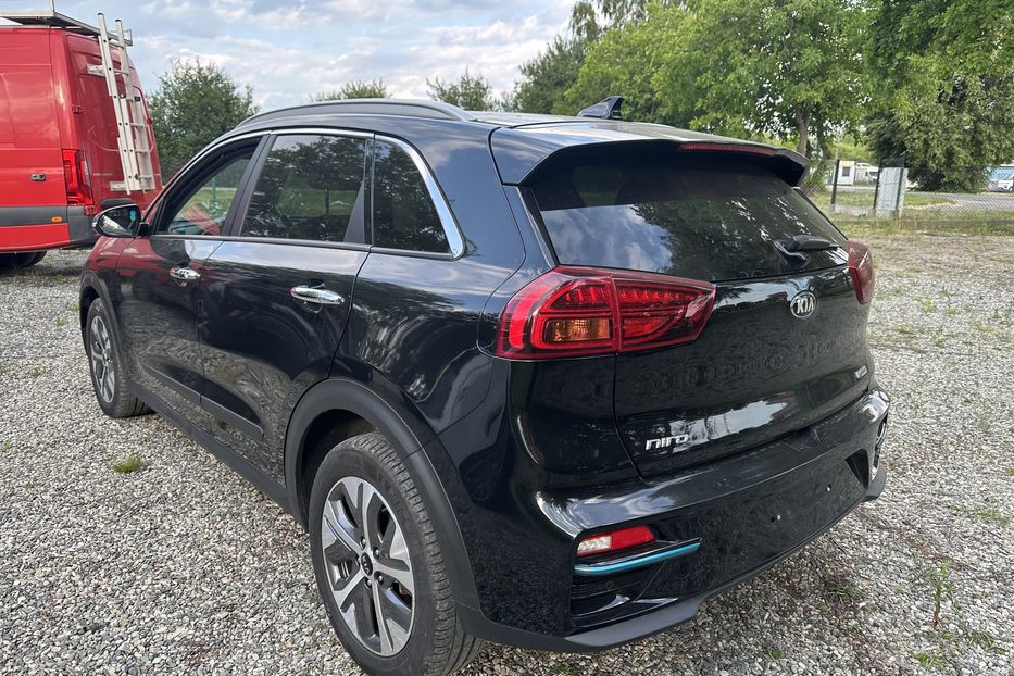 Продам Kia Niro 64квт 2021 года в Львове