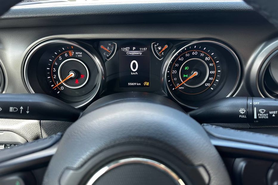 Продам Jeep Wrangler AWD Sport 2018 года в Киеве