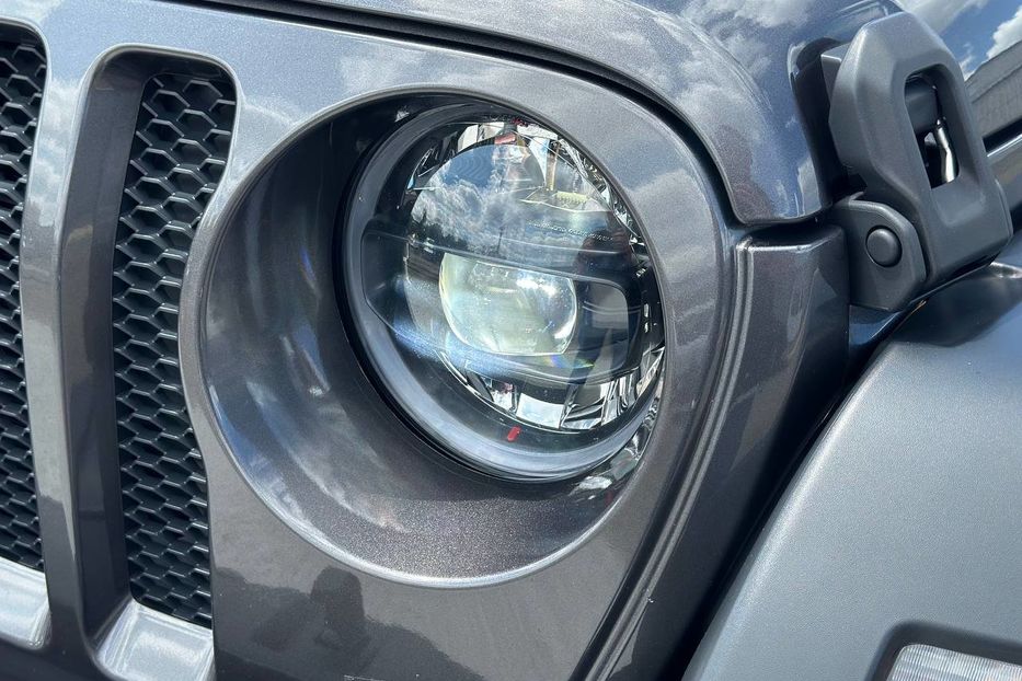 Продам Jeep Wrangler AWD Sport 2018 года в Киеве