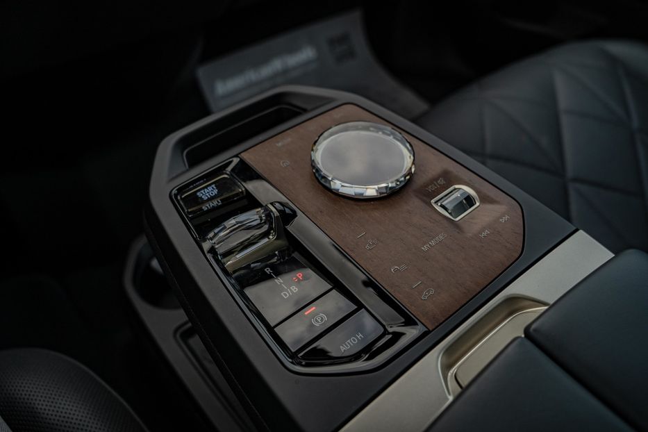 Продам BMW iX 50E xDrive 2022 года в Черновцах