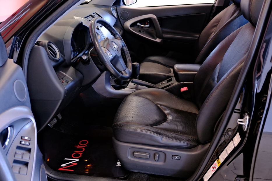 Продам Toyota Rav 4 2009 года в Одессе