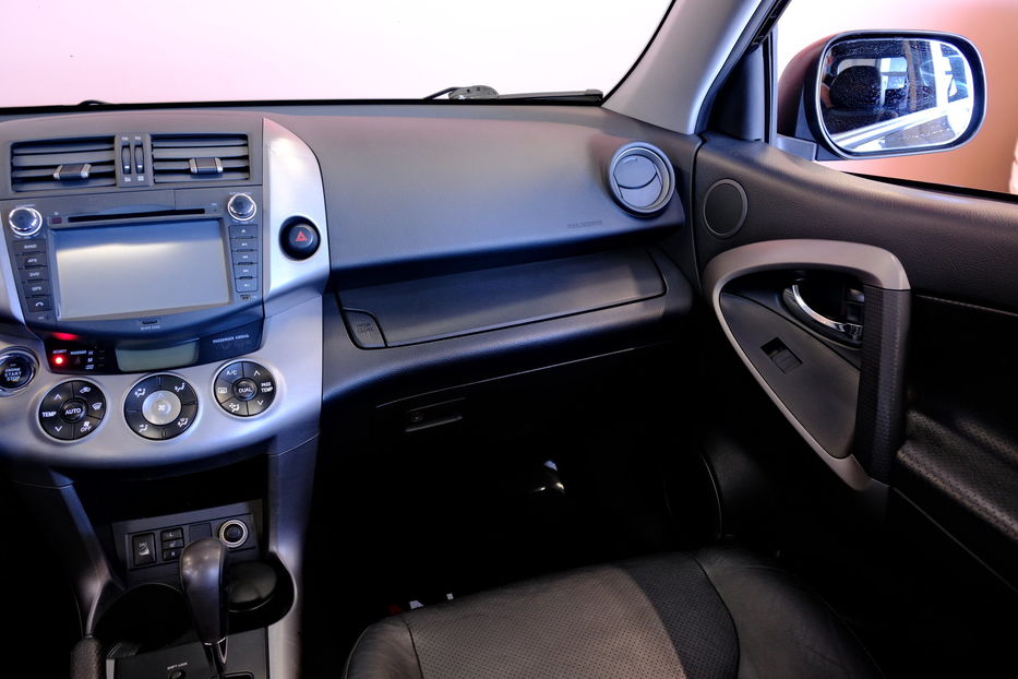 Продам Toyota Rav 4 2009 года в Одессе