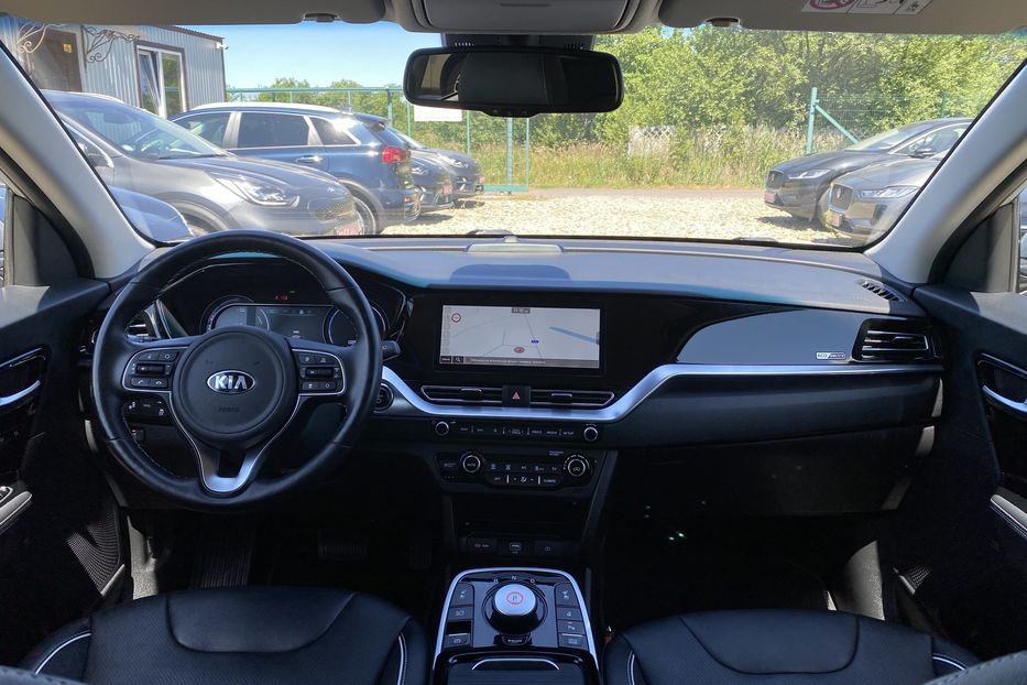 Продам Kia Niro 64кВт Макс.компл.Prestige 2021 года в Львове