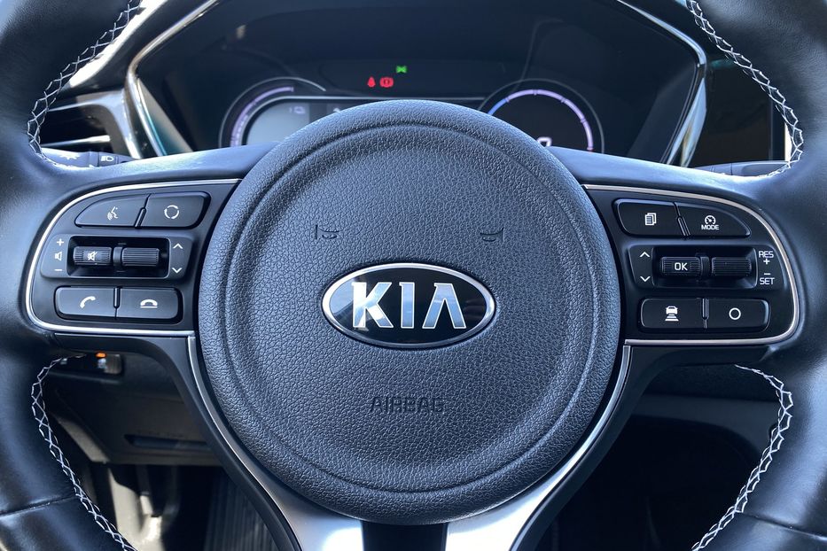 Продам Kia Niro 64кВт Макс.компл.Prestige 2021 года в Львове
