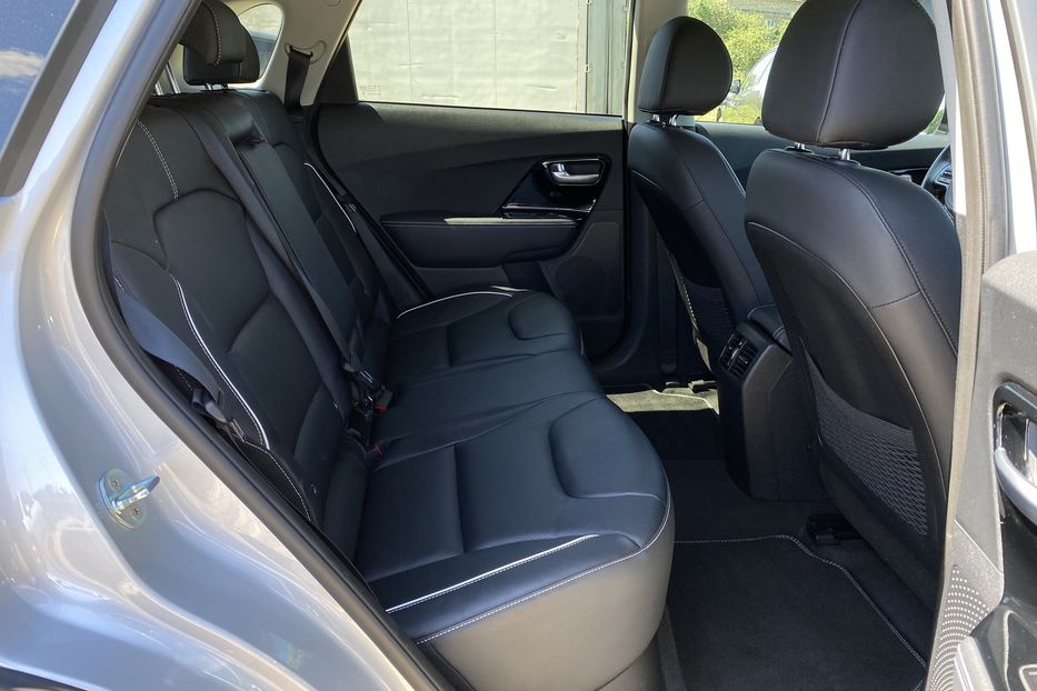 Продам Kia Niro 64кВт Макс.компл.Prestige 2021 года в Львове