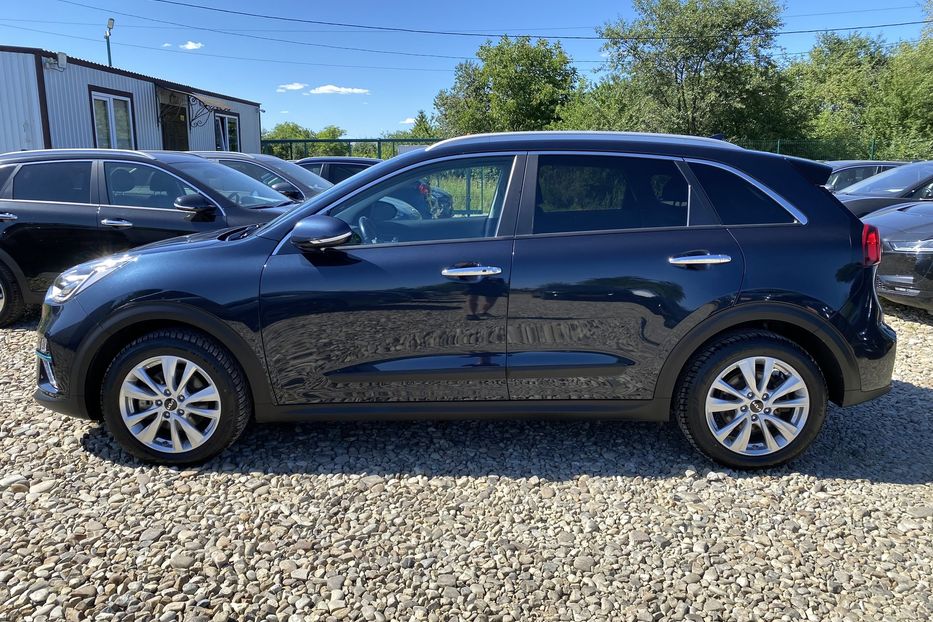 Продам Kia Niro 64кВтТепловийПідгрвсидінькерма 2021 года в Львове