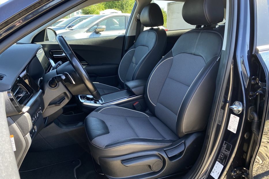 Продам Kia Niro 64кВтТепловийПідгрвсидінькерма 2021 года в Львове