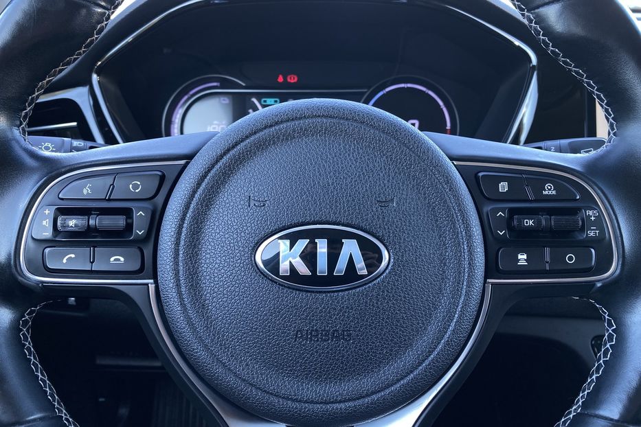 Продам Kia Niro 64кВтТепловийПідгрвсидінькерма 2021 года в Львове