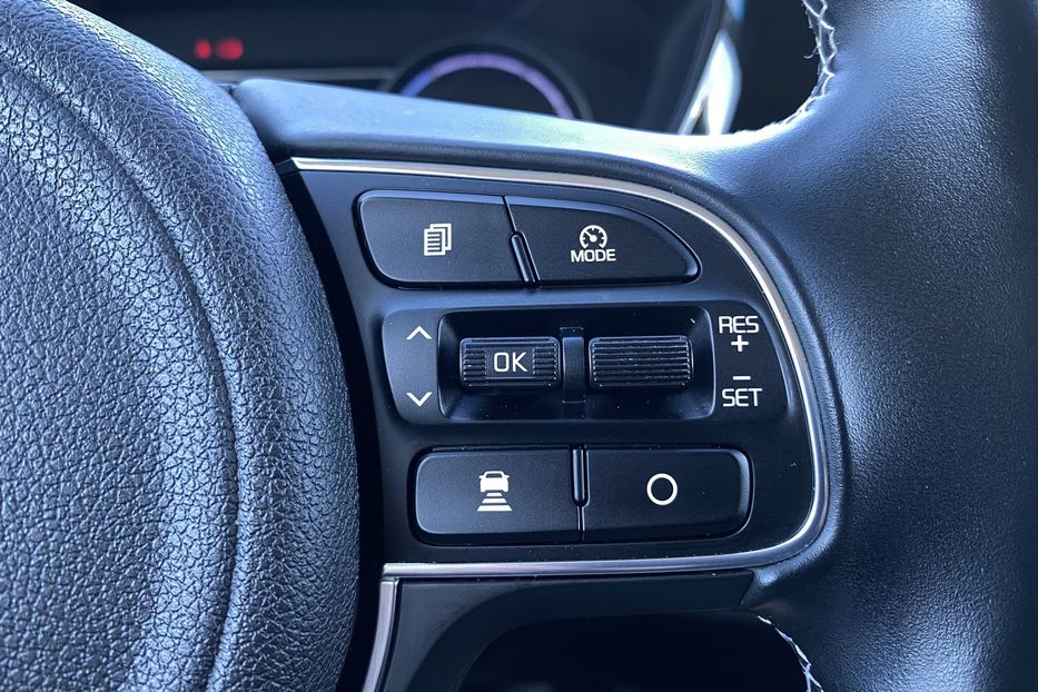 Продам Kia Niro 64кВтТепловийПідгрвсидінькерма 2021 года в Львове