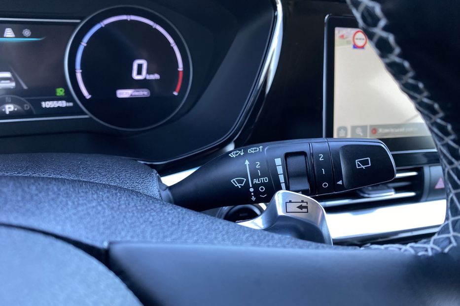 Продам Kia Niro 64кВтТепловийПідгрвсидінькерма 2021 года в Львове