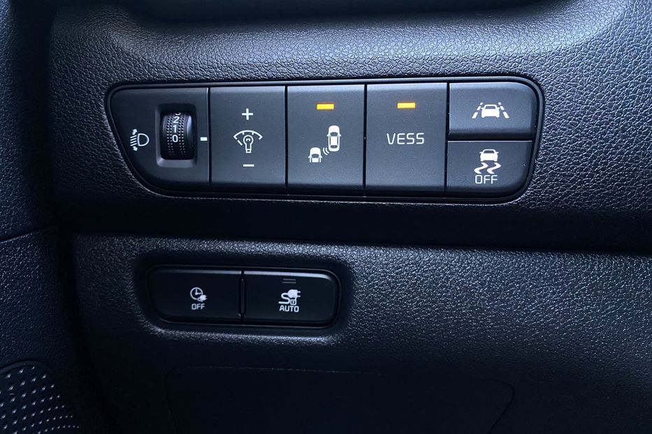 Продам Kia Niro 64кВтТепловийПідгрвсидінькерма 2021 года в Львове