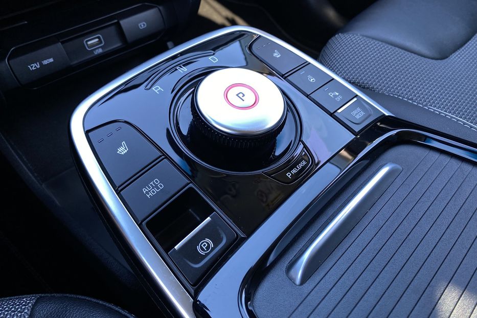 Продам Kia Niro 64кВтТепловийПідгрвсидінькерма 2021 года в Львове