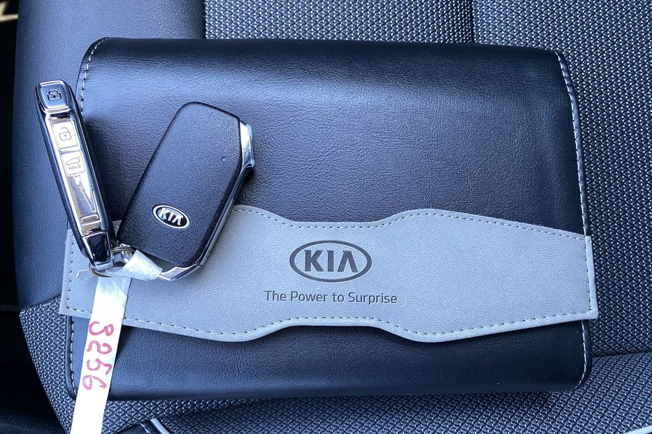 Продам Kia Niro 64кВтТепловийПідгрвсидінькерма 2021 года в Львове