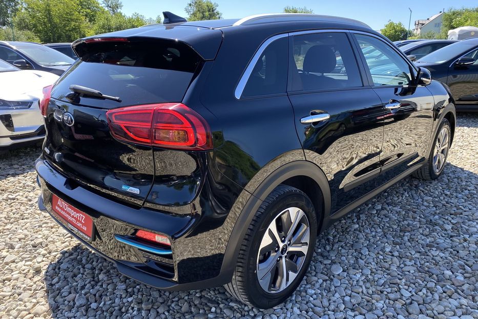 Продам Kia Niro 64кВт Макс.компл.Prestige 2020 года в Львове