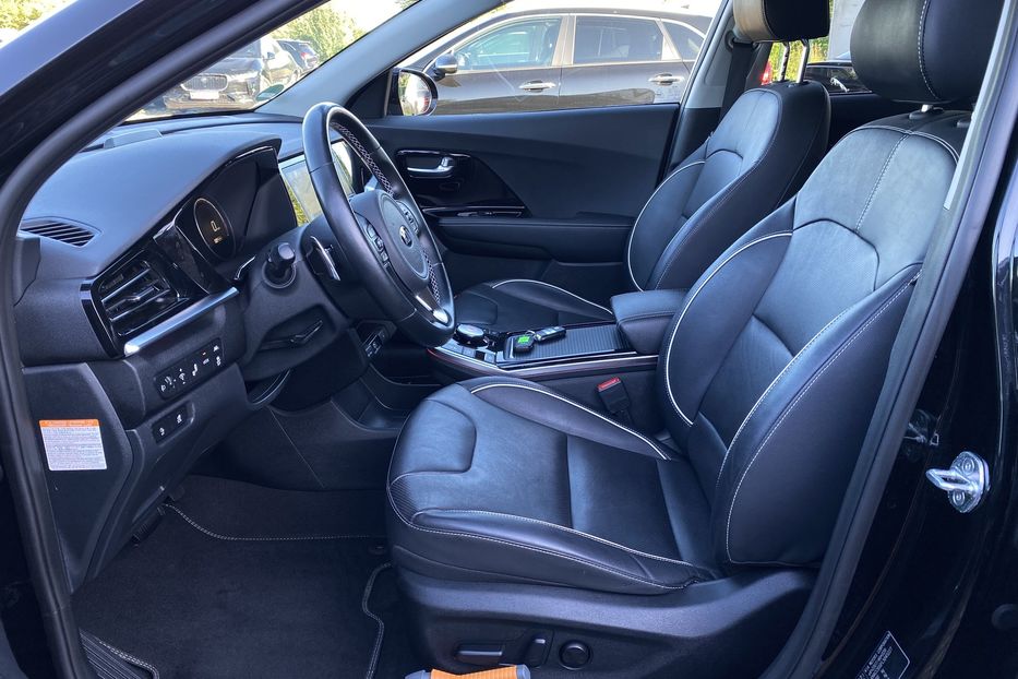 Продам Kia Niro 64кВт Макс.компл.Prestige 2020 года в Львове