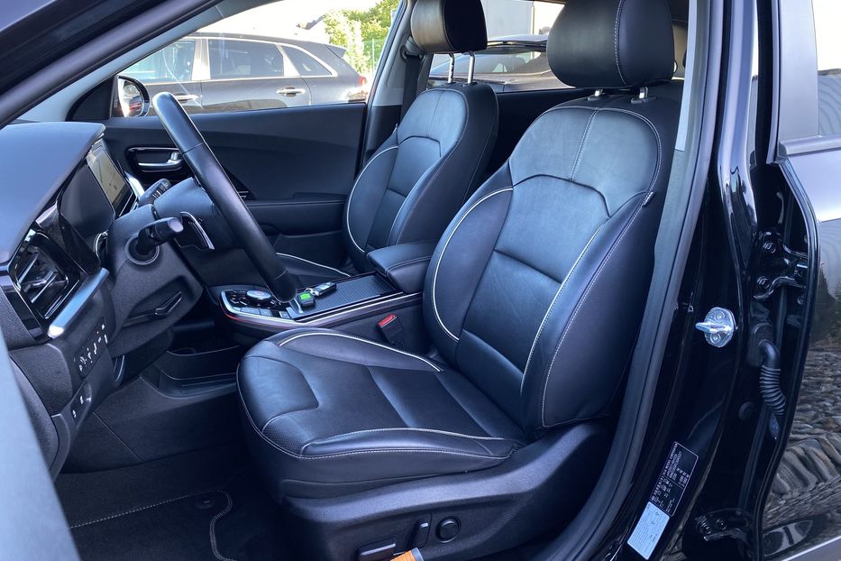 Продам Kia Niro 64кВт Макс.компл.Prestige 2020 года в Львове