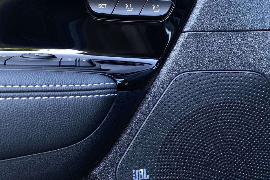 Продам Kia Niro 64кВт Макс.компл.Prestige 2020 года в Львове