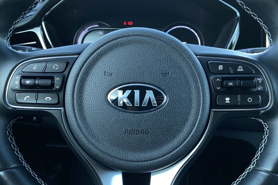 Продам Kia Niro 64кВт Макс.компл.Prestige 2020 года в Львове