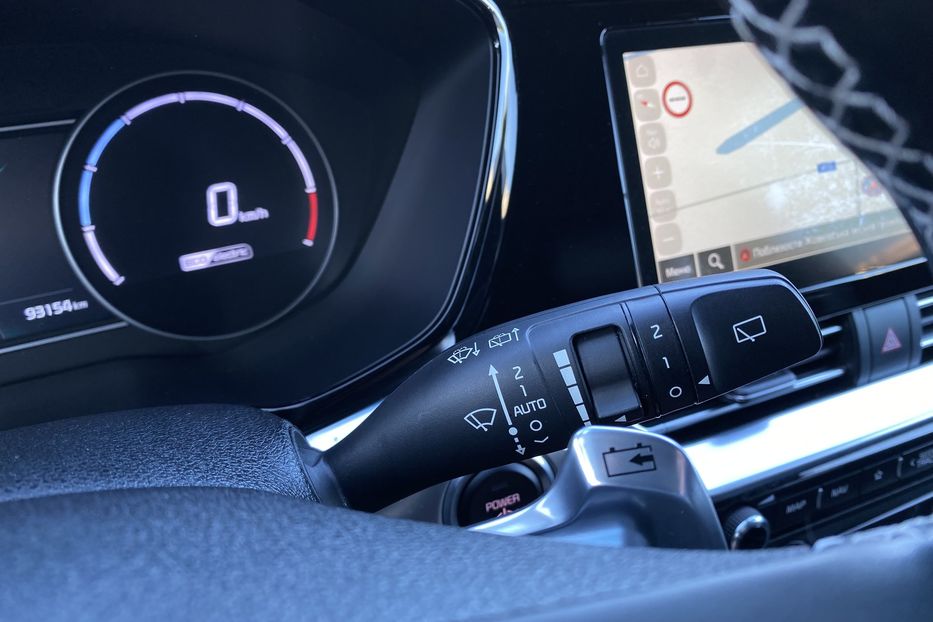 Продам Kia Niro 64кВт Макс.компл.Prestige 2020 года в Львове