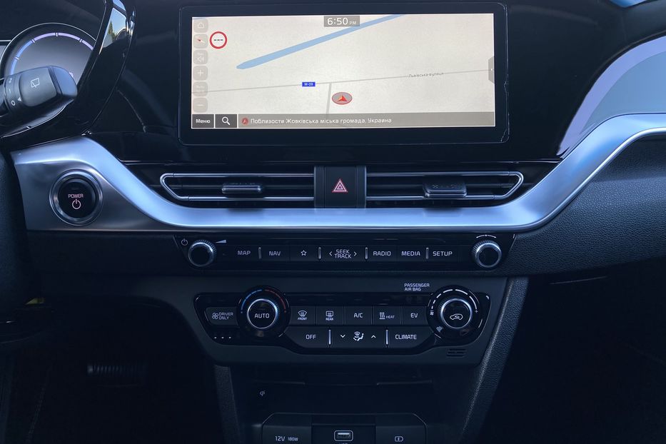 Продам Kia Niro 64кВт Макс.компл.Prestige 2020 года в Львове