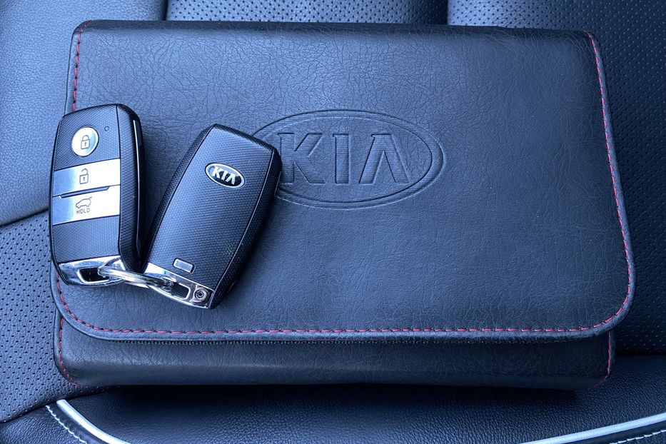 Продам Kia Niro 64кВт Макс.компл.Prestige 2020 года в Львове