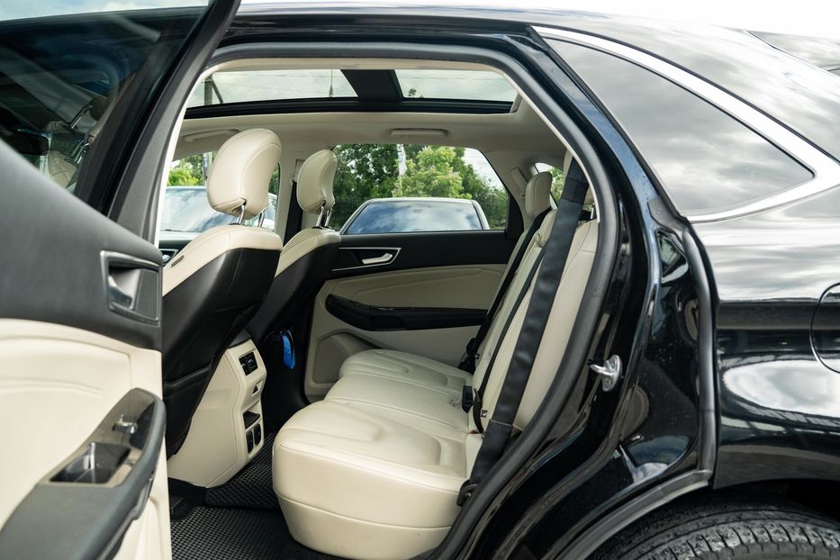Продам Ford Edge Titanium 2018 года в Черновцах