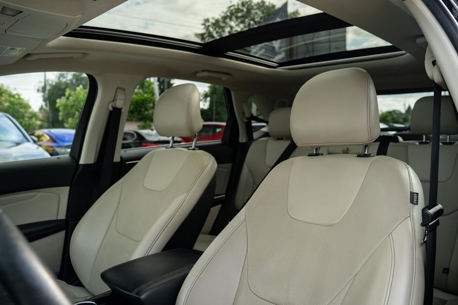Продам Ford Edge Titanium 2018 года в Черновцах