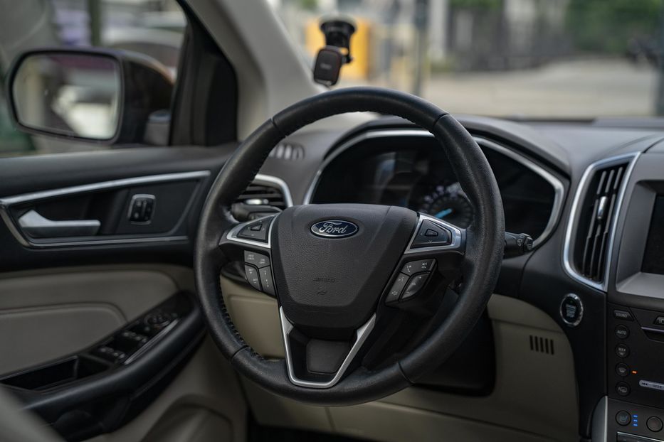 Продам Ford Edge Titanium 2018 года в Черновцах