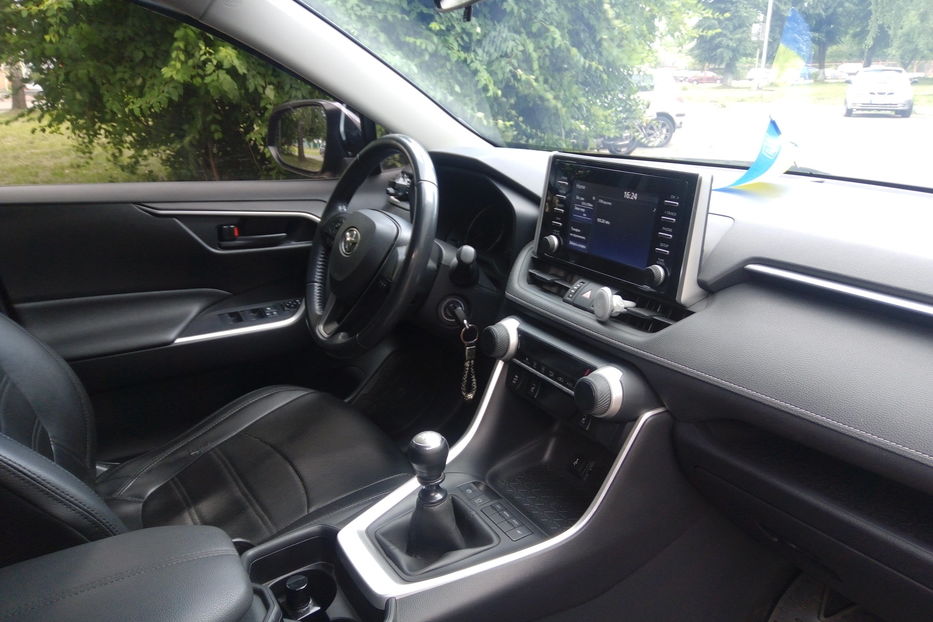 Продам Toyota Rav 4 Live 2020 года в г. Нежин, Черниговская область