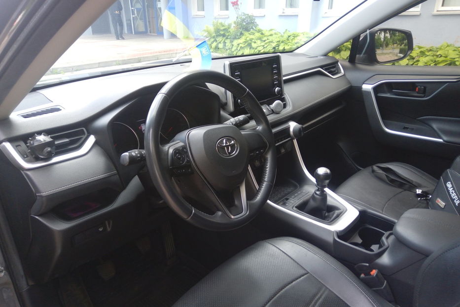 Продам Toyota Rav 4 Live 2020 года в г. Нежин, Черниговская область