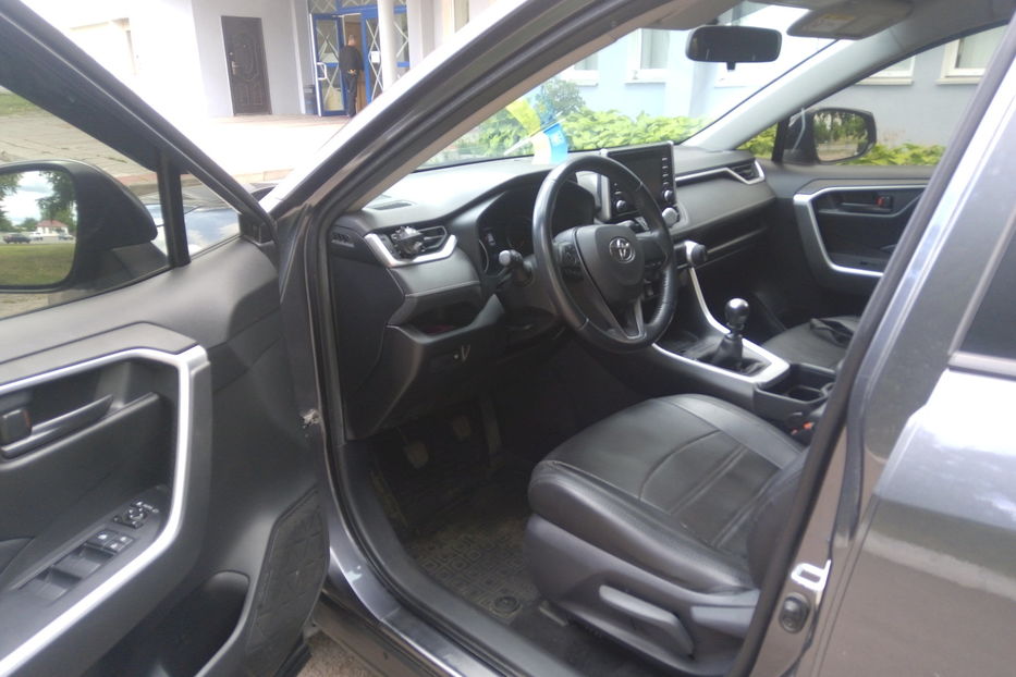Продам Toyota Rav 4 Live 2020 года в г. Нежин, Черниговская область