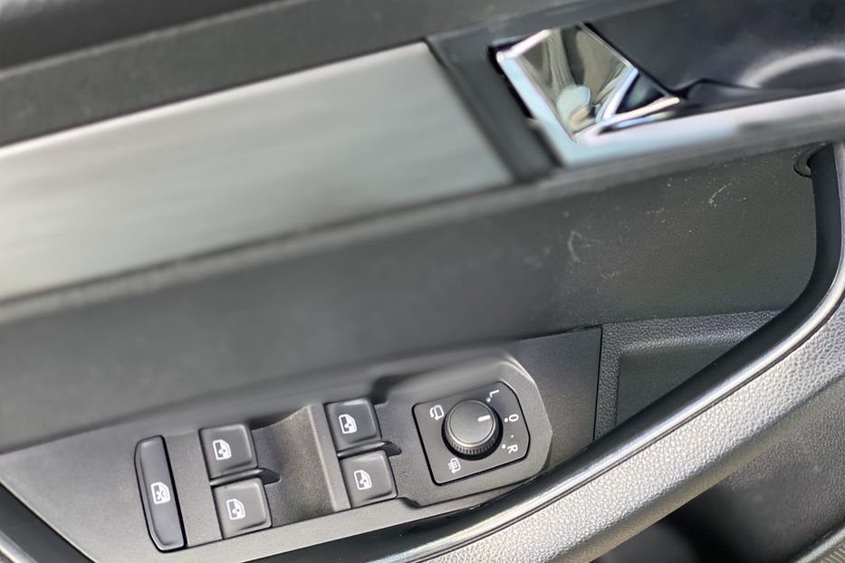 Продам Skoda karoq 2019 года в Луцке