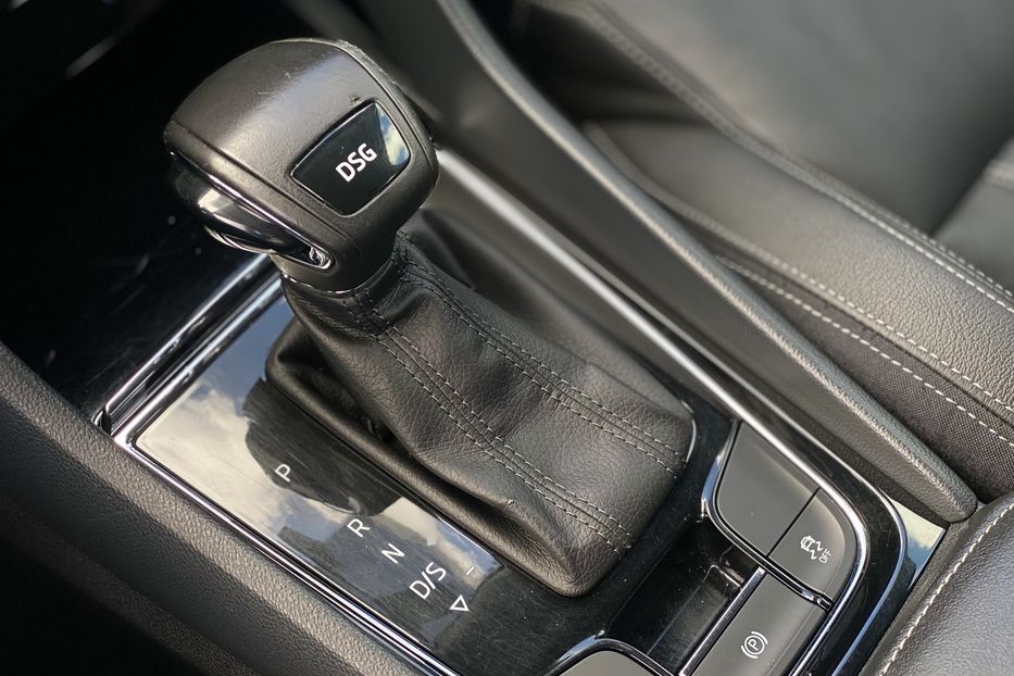 Продам Skoda karoq 2019 года в Луцке