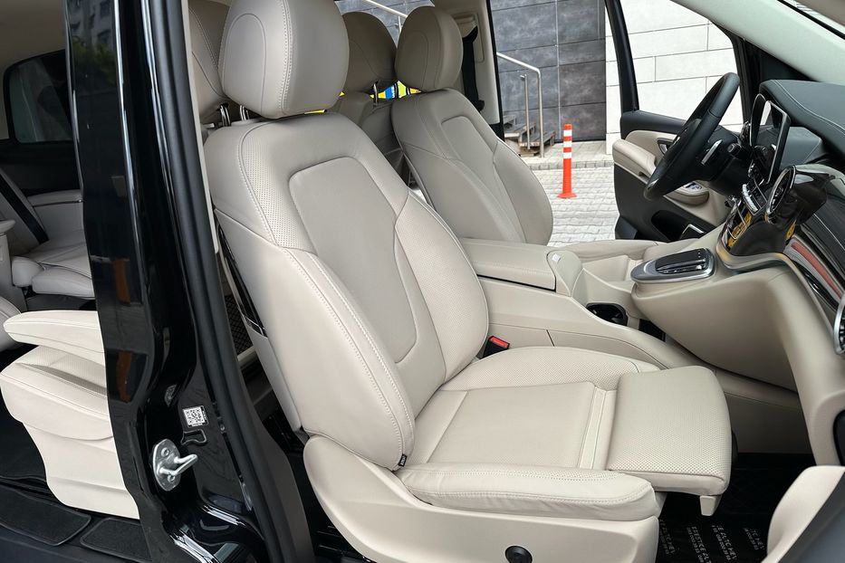 Продам Mercedes-Benz V-Class V300 EXTRA LONG 2023 года в Киеве