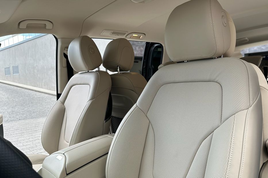Продам Mercedes-Benz V-Class V300 EXTRA LONG 2023 года в Киеве