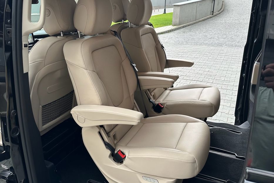 Продам Mercedes-Benz V-Class V300 EXTRA LONG 2023 года в Киеве